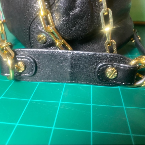 Tory Burch Black Leather Crossbody Bag with Gold Chain - Picture 2 of 12